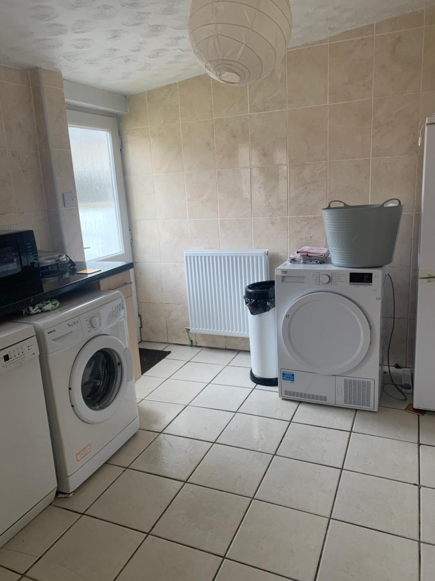 Room Only Guest Accommodation, Guest House Self Catering Bangor  Bagian luar foto