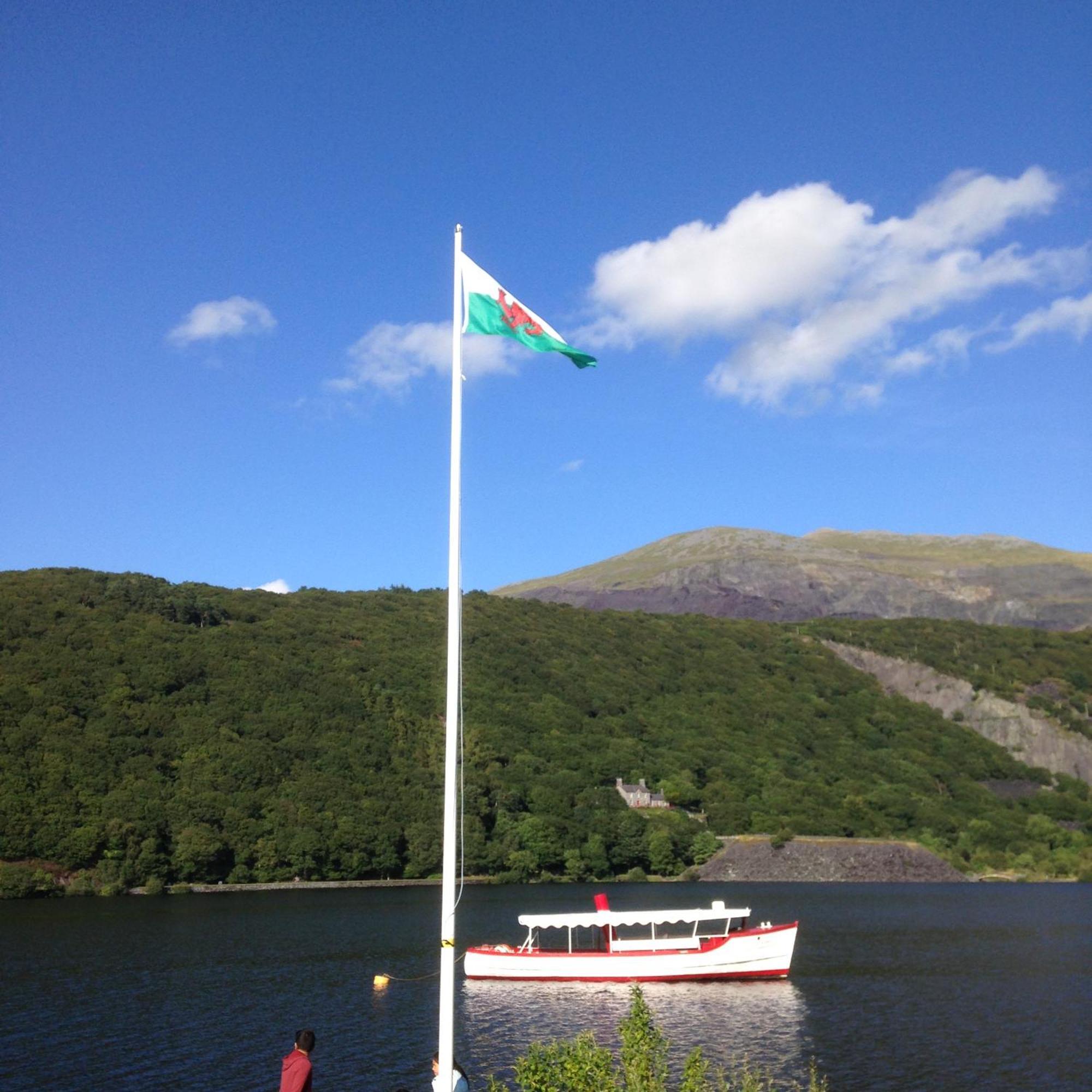 Room Only Guest Accommodation, Guest House Self Catering Bangor  Bagian luar foto